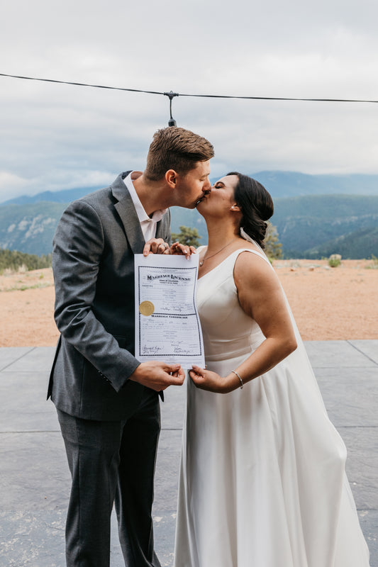 How to Officiate a Wedding in Colorado